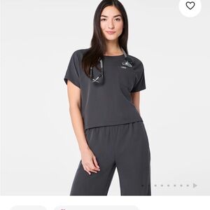 Arua Cropped Crewneck Scrub Top